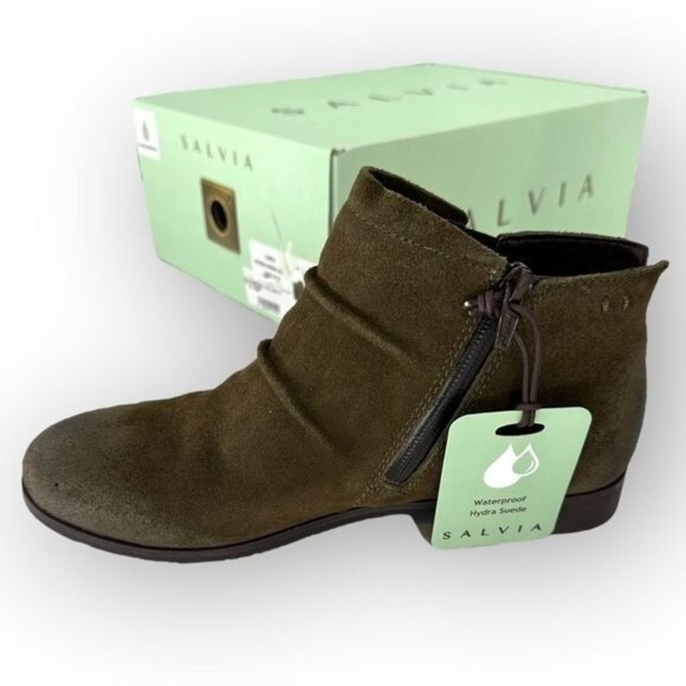 SALVIA‎ NIB Carley Hydra Suede in Lode- size 7.5 Waterproof Gorpcore